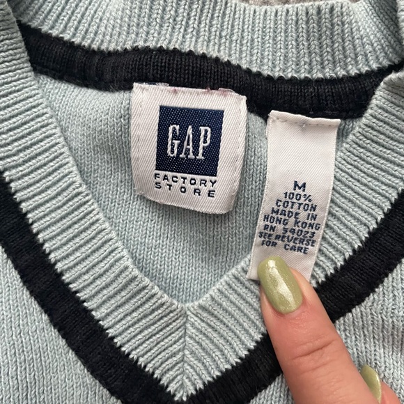 gap sweater - Picture 3 of 4